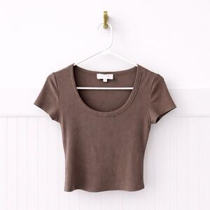 Classic Scoop Neck Crop Top in Lavendar/Taupe